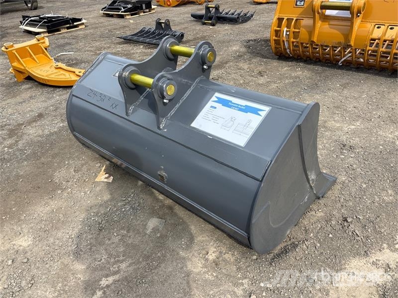 Warrior WBMCC7-1500 59 in Cleanup Excavator Bucket - Fits Žlice