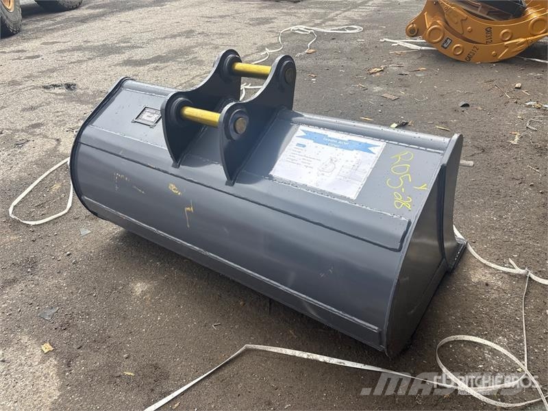 Warrior WBMCC7-1500 59 in Cleanup Excavator Bucket - Fits  Kanalak