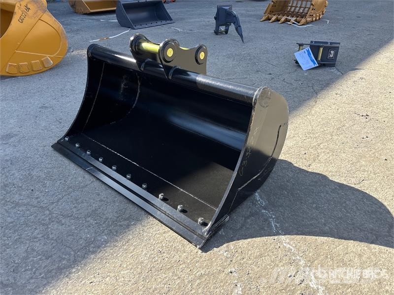 Warrior WBMCC7-1500 59 in Cleanup Excavator Bucket - Fits Cucharones