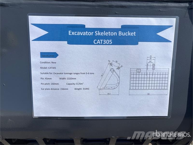 Warrior WBMCS5-1320 52 in Skeleton Cleanup Excavator Bucke Cucharones