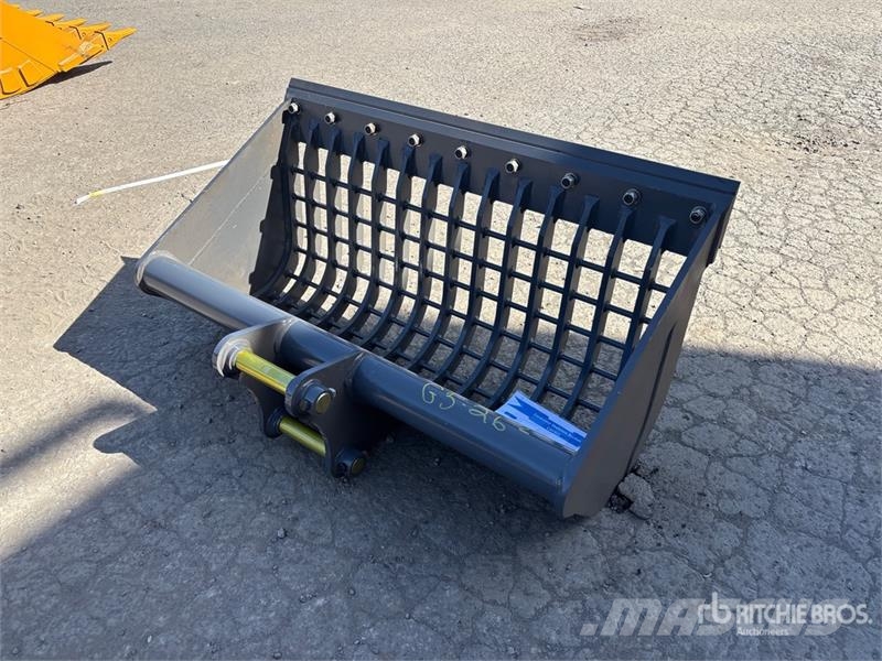 Warrior WBMCS5-1320 52 in Skeleton Cleanup Excavator Bucke Cucharones