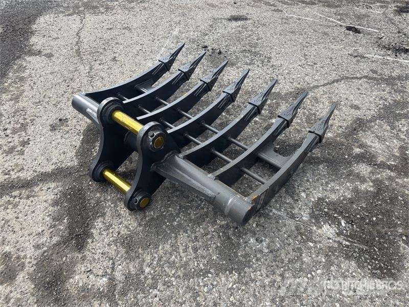 Warrior WBRC05-1000 39 in Excavator Rake - Fits Cat 305 / Pöyhimet ja haravat