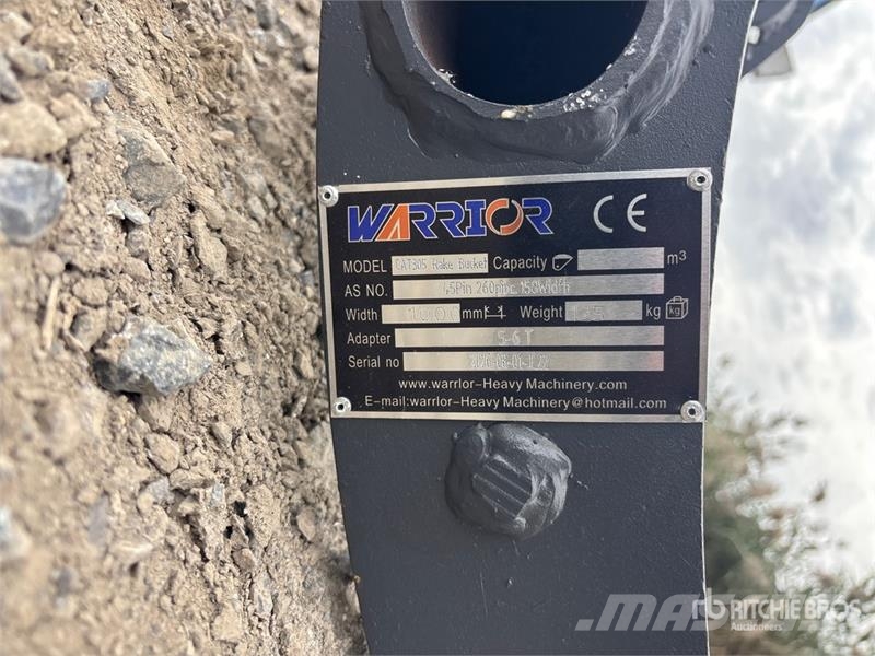Warrior WBRC05-1000 39 in Excavator Rake - Fits Cat 305 / Vaalutid ja kaarutid