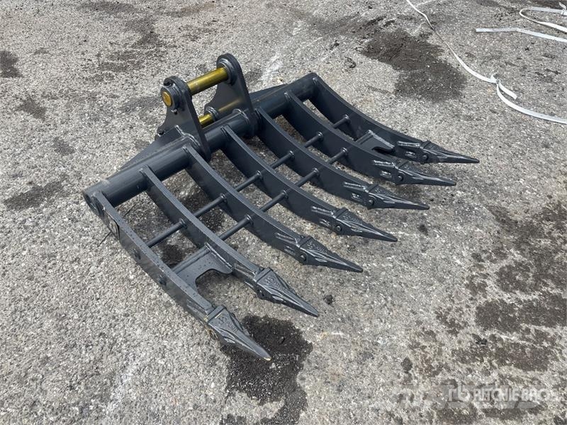 Warrior WBRC05-1000 39 in Excavator Rake - Fits Cat 305 / Pöyhimet ja haravat