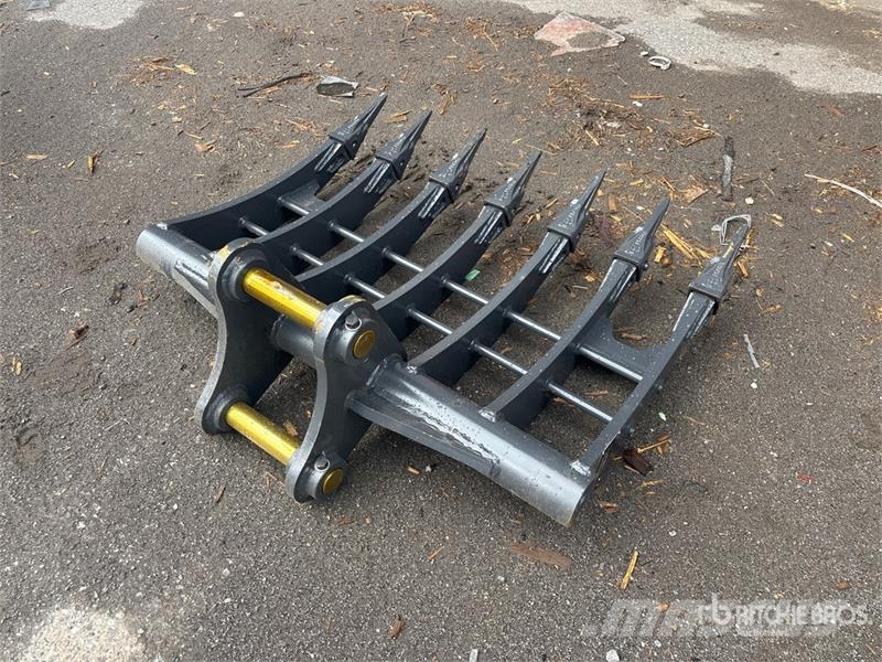 Warrior WBRC05-1000 39 in Excavator Rake - Fits Cat 305 / Pöyhimet ja haravat
