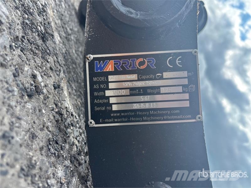 Warrior WBRC05-1000 39 in Excavator Rake - Fits Cat 305 / Pöyhimet ja haravat