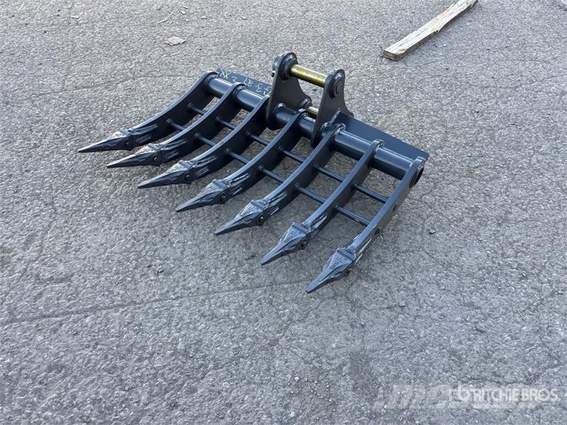 Warrior WBRC05-1000 39 in Excavator Rake - Fits Cat 305 /  Pöyhimet ja haravat