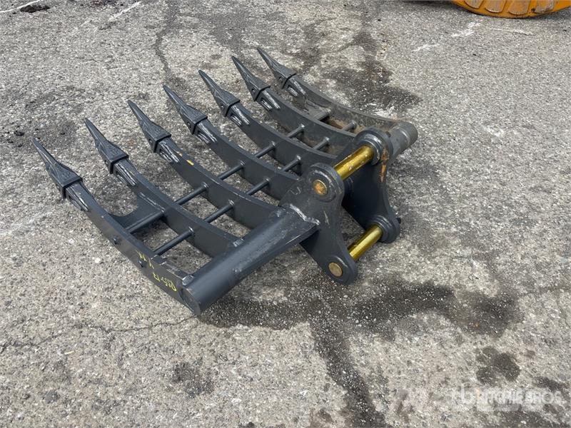 Warrior WBRC05-1000 39 in Excavator Rake - Fits Cat 305 / Pöyhimet ja haravat