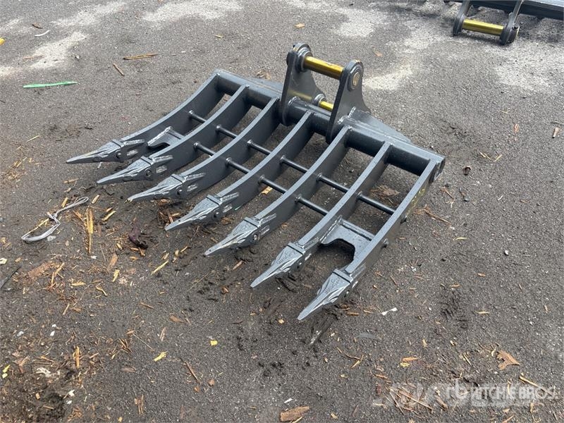 Warrior WBRC05-1000 39 in Excavator Rake - Fits Cat 305 / Pöyhimet ja haravat
