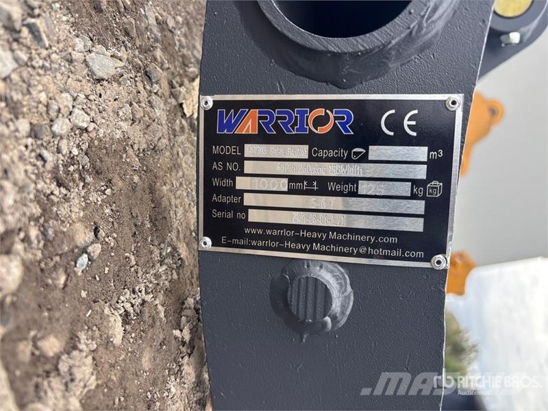 Warrior WBRC05-1000 39 in Excavator Rake - Fits Cat 305 / Vaalutid ja kaarutid