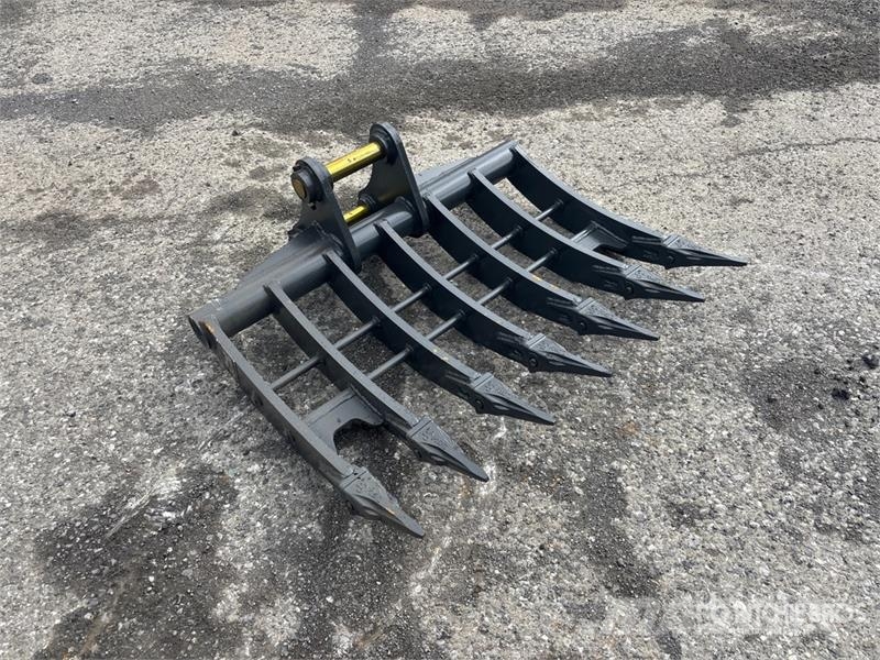 Warrior WBRC05-1000 39 in Excavator Rake - Fits Cat 305 / Pöyhimet ja haravat