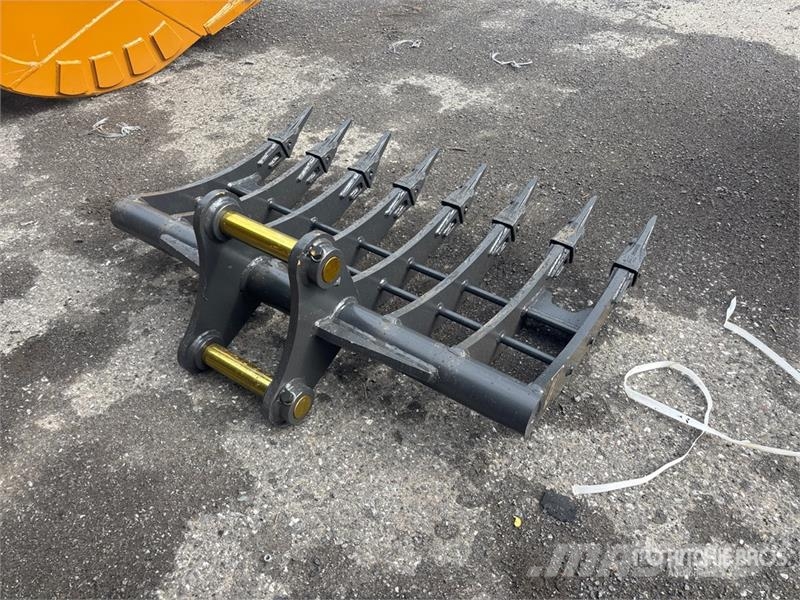 Warrior WBRC07-1200 47 in Excavator Rake - Fits Cat 307 / Pöyhimet ja haravat