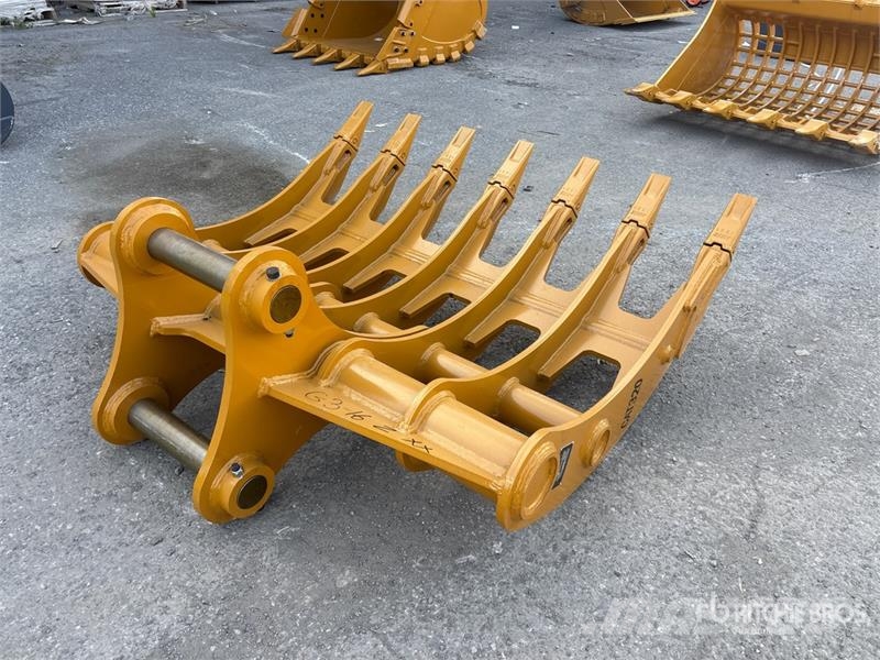 Warrior WBRC20-1620 64 in Excavator Rake - Fits Cat 320 / Rateau faneur