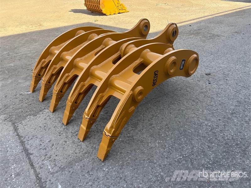 Warrior WBRC30-1650 64 in Excavator Rake - Fits Cat 336 / Rateau faneur