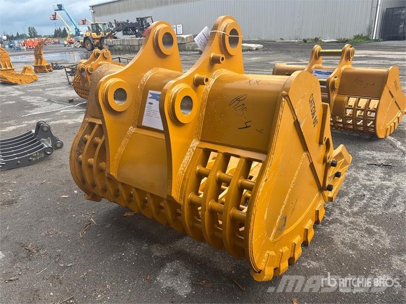 Warrior WBSC30-1600 62 in Skeleton Excavator Bucket - Fits Kanalak
