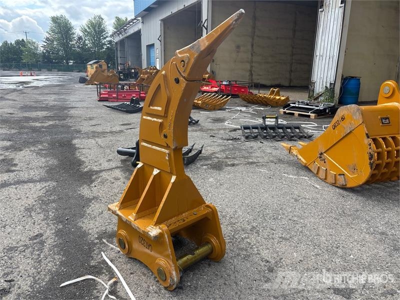 Warrior WRC20-025 Excavator Ripper - Fits Cat 320 / 20 - 2 Kaabitsad