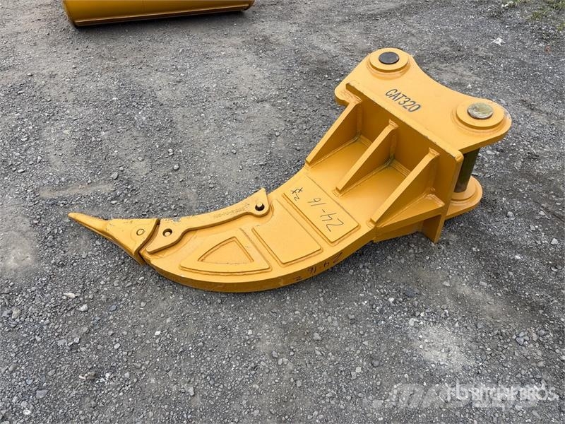 Warrior WRC20-025 Excavator Ripper - Fits Cat 320 / 20 - 2 Rahljalniki