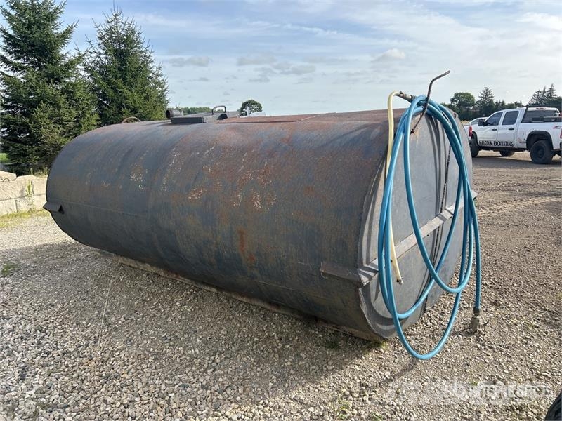 Water Tank Паливні та присадочні баки