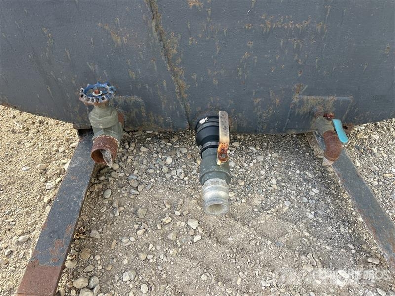 Water Tank Паливні та присадочні баки