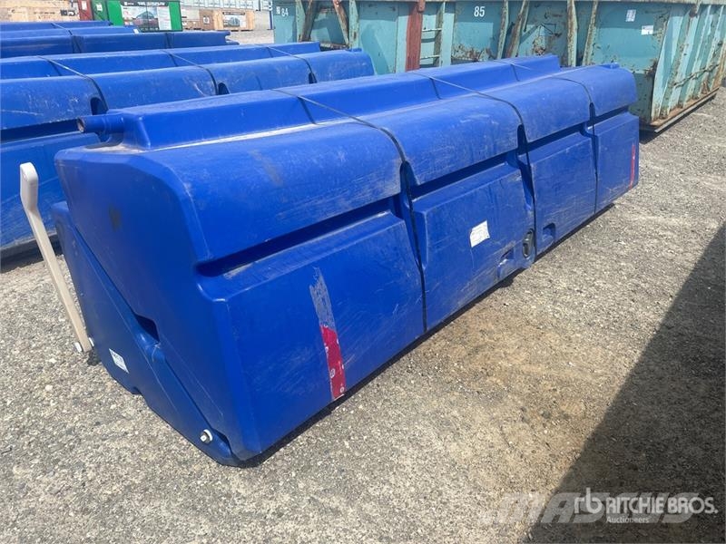  Water Tank Nádrže na palivo a aditiva