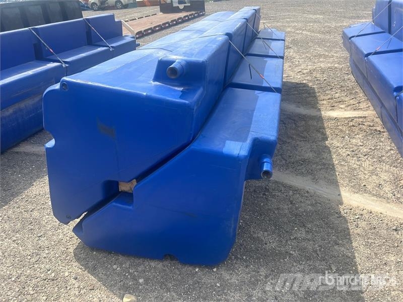 Water Tank Nádrže na palivo a aditiva