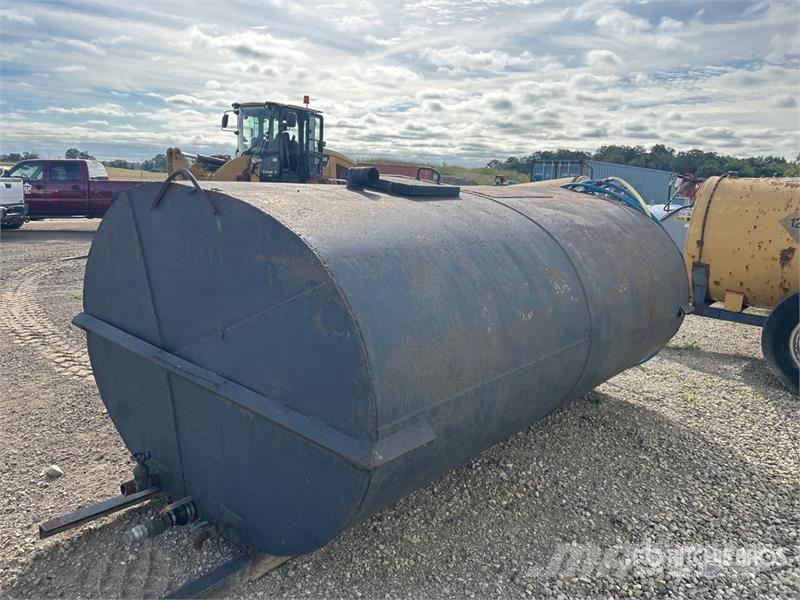 Water Tank Паливні та присадочні баки