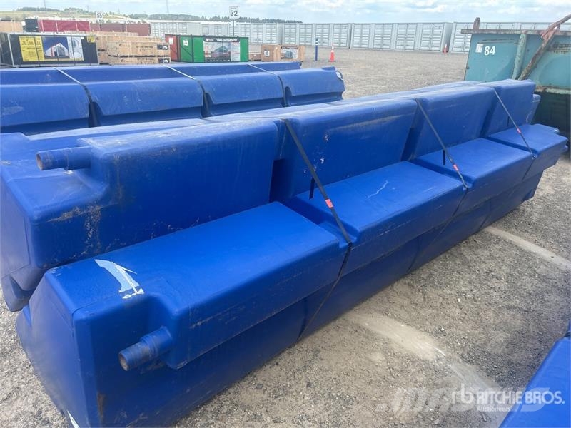Water Tank Nádrže na palivo a aditiva