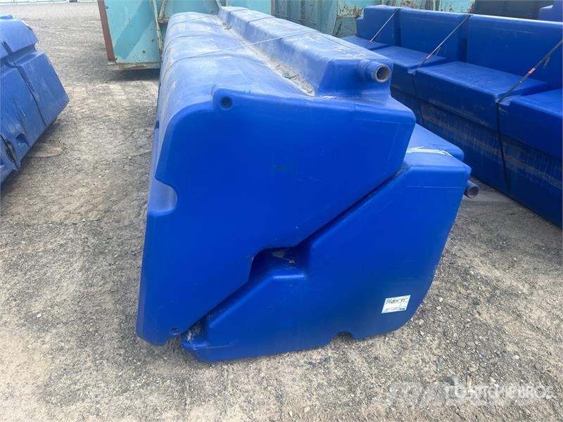 Water Tank Nádrže na palivo a aditiva