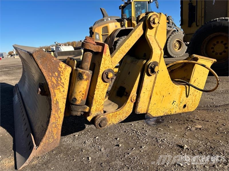 WBM 144 in Motor Grader Snow Wing - Fits Cat 160M حراثات ونصول الجليد