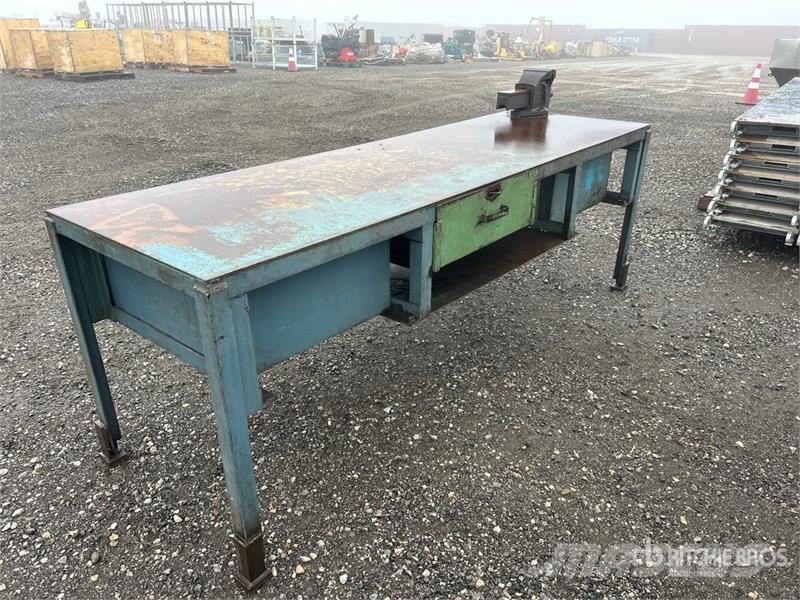 Welding Table 8 ft x 2 ft 7 in x 2 ft 10 in Lauksaimniecība- Citi