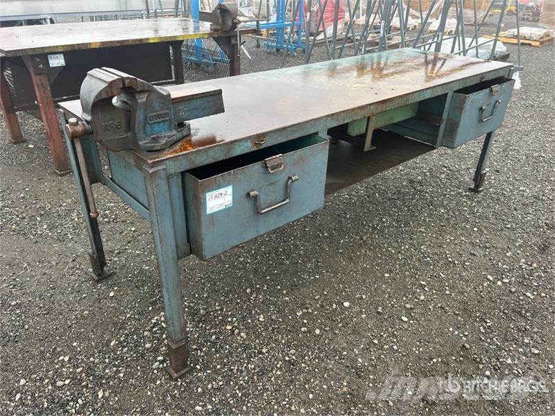 Welding Table 8 ft x 2 ft 7 in x 2 ft 10 in Lauksaimniecība- Citi