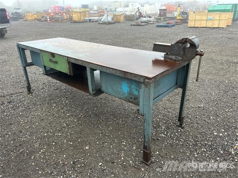 Welding Table 8 ft x 2 ft 7 in x 2 ft 10 in Lauksaimniecība- Citi