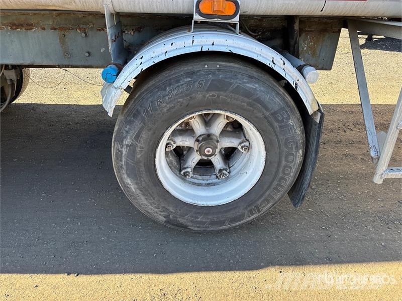 Westank Tri/A Spread Axle Tanker Trailer Прицепы-цистерны