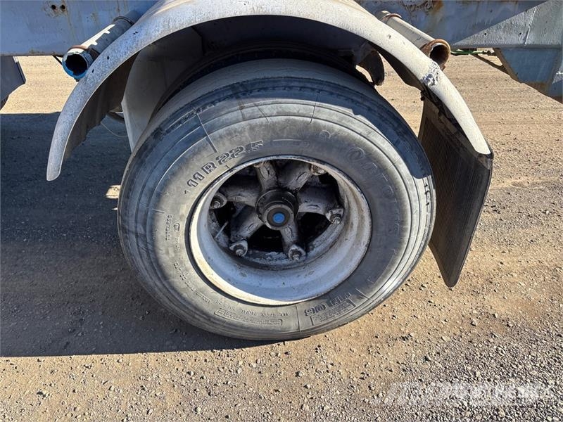 Westank Tri/A Spread Axle Tanker Trailer Прицепы-цистерны