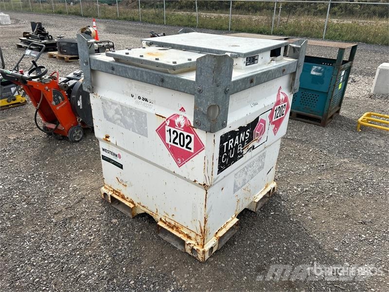 Western 10TCG 1000 L Fuel Tank Kraftstoff- und Zusatzstoffbehälter