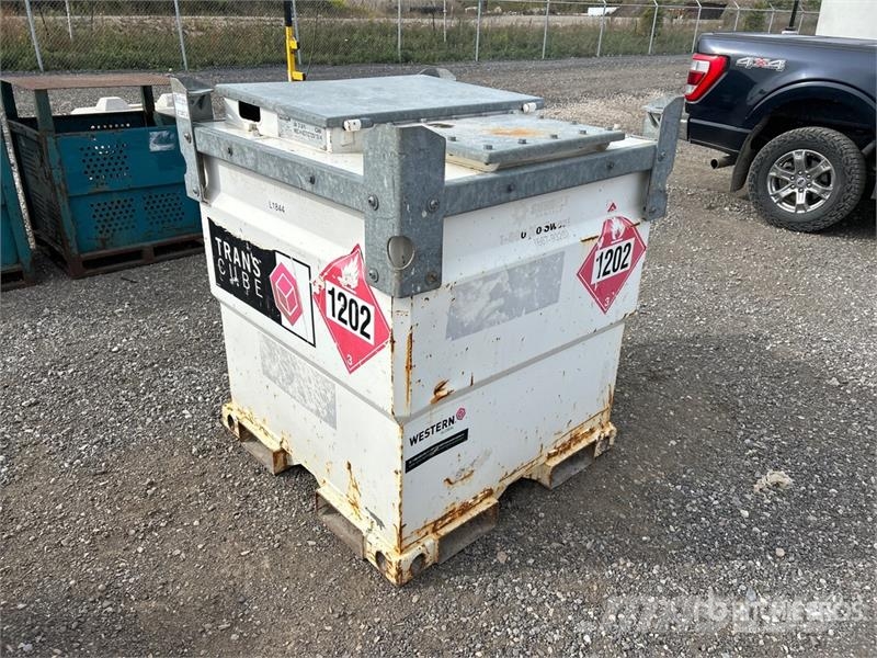 Western 10TCG 1000 L Fuel Tank Kraftstoff- und Zusatzstoffbehälter