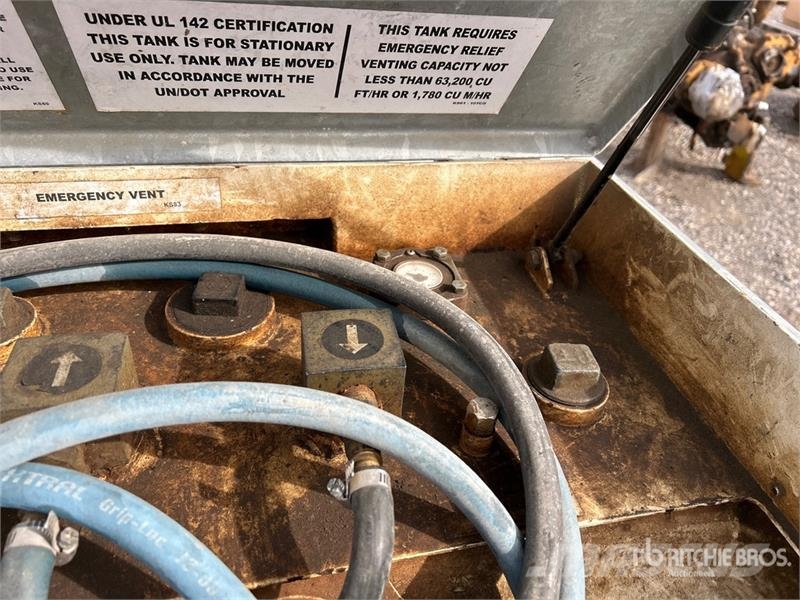 Western 10TCG 1000 L Fuel Tank Kraftstoff- und Zusatzstoffbehälter