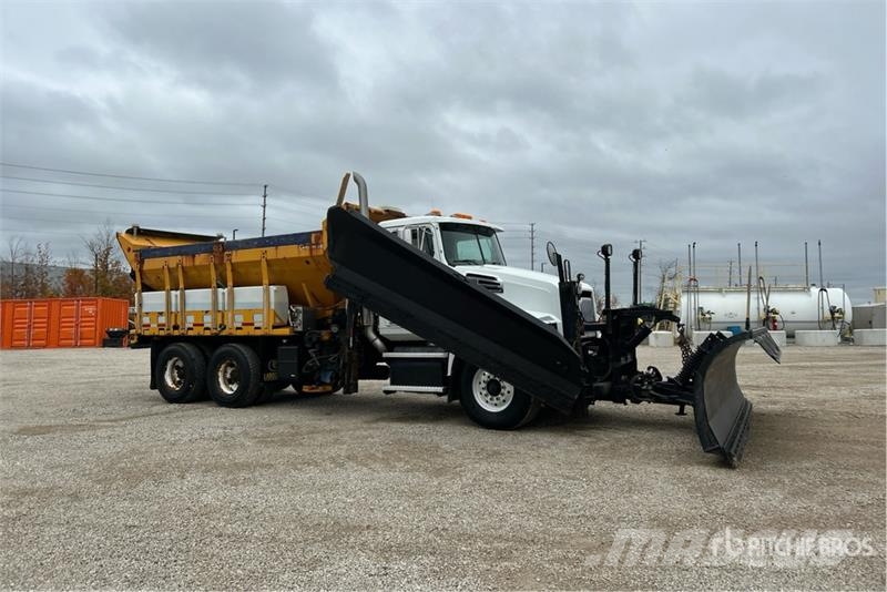 Western 4700 SF 6x4 Snow Plow Truck Комунальні автомобілі / автомобілі загального призначення