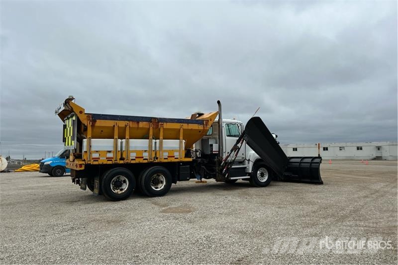 Western 4700 SF 6x4 Snow Plow Truck Комунальні автомобілі / автомобілі загального призначення