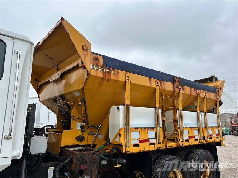 Western 4700 SF 6x4 Snow Plow Truck Комунальні автомобілі / автомобілі загального призначення