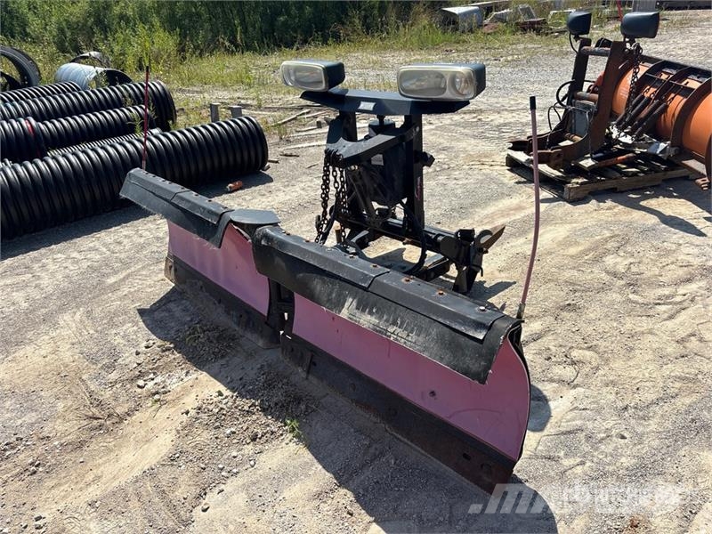 Western 8 ft 6 in Power-V Snow Plow حراثات ونصول الجليد