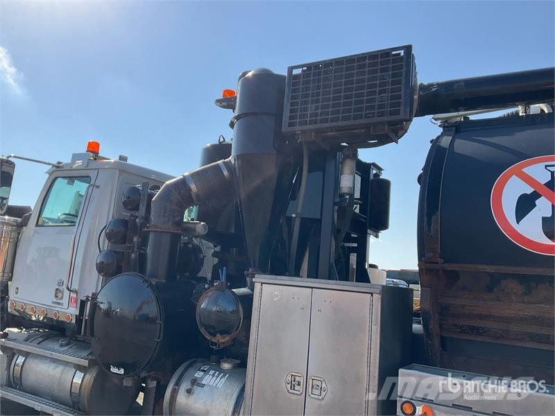 Western Star 21HXXPD15 on Western Star 4900FA 8x6 Vacuum Excava Kombi vozila/ vakum kamioni