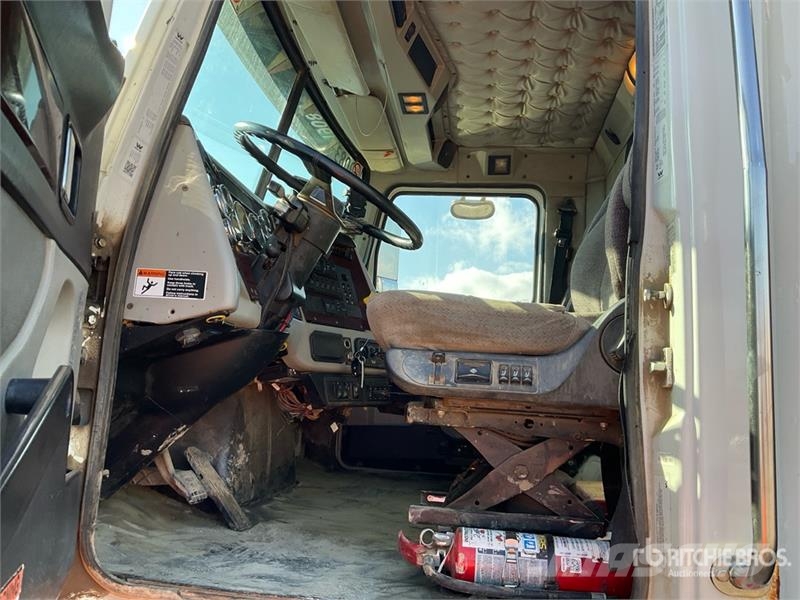 Western Star 21HXXPD15 on Western Star 4900FA 8x6 Vacuum Excava Kombi vozila/ vakum kamioni