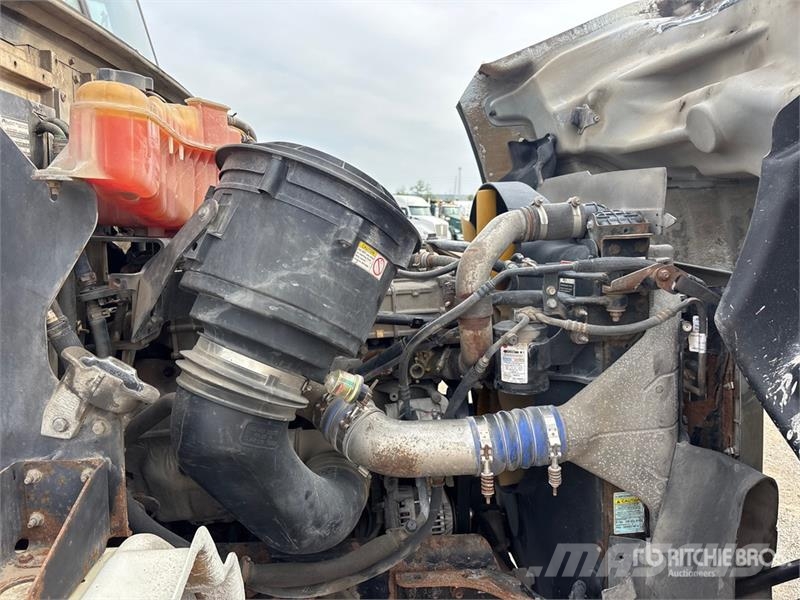 Western Star 335 K-4 CLX 7500 lb Knuckle Boom on Western Star 4 크레인 트럭