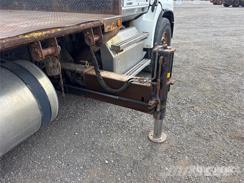Western Star 335 K-4 CLX 7500 lb Knuckle Boom on Western Star 4 크레인 트럭