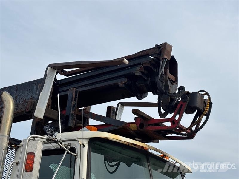 Western Star 335 K-4 CLX 7500 lb Knuckle Boom on Western Star 4 크레인 트럭