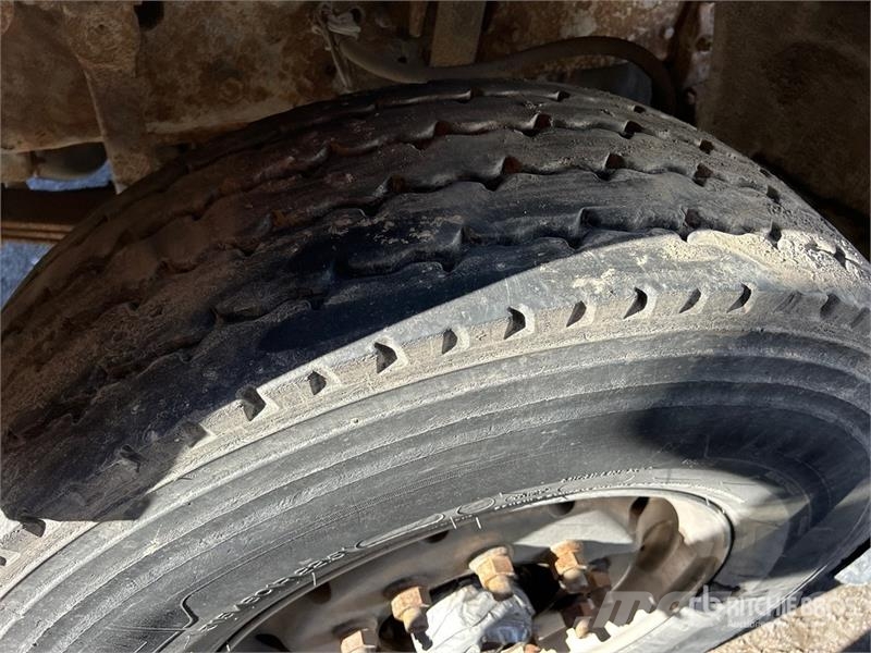 Western Star 4700 Kabine i unutrašnjost