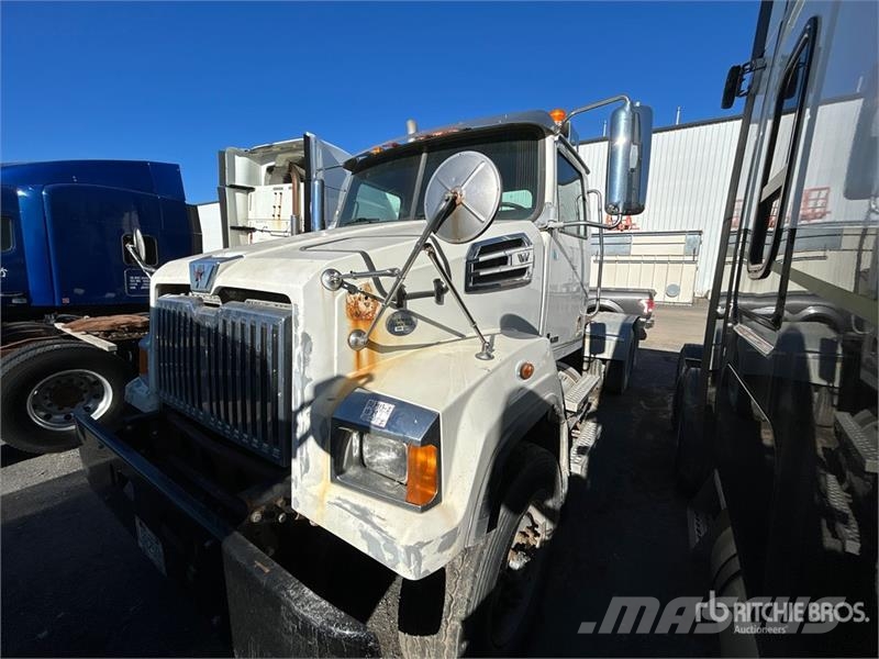 Western Star 4700 Kabine i unutrašnjost