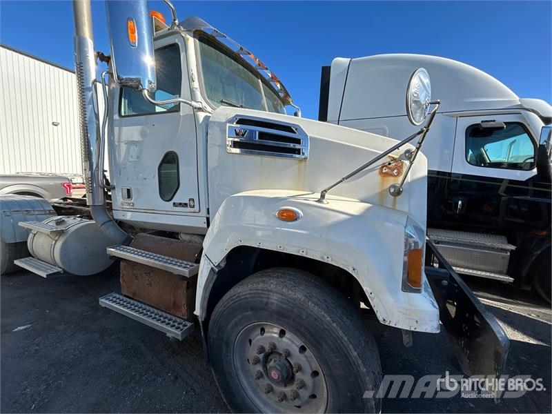 Western Star 4700 Kabine i unutrašnjost