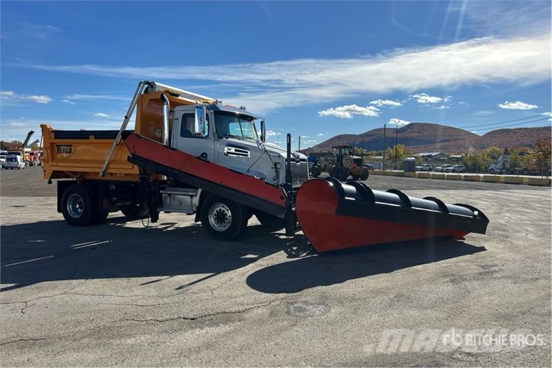 Western Star 4700 4x4 Snow Plow Truck Komunální / Multi-užitková vozidla